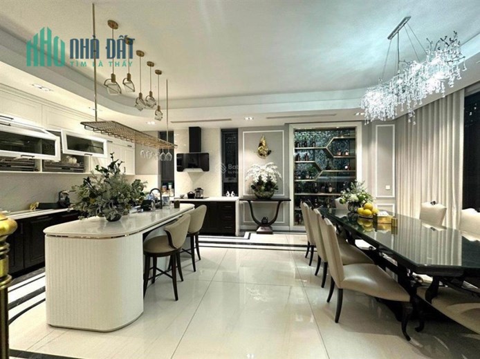 Bán BT Vinhome Greenbay, DT 128m x 3,5 tầng, MT 7,5m. Giá 55 tỷ.