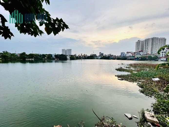 Bán nhà Yên Duyên, Hoàng Mai, gần phố, view hồ thoáng mát, bán từ móng lên 3 tỷ 250