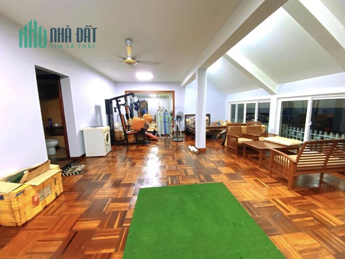 Siêu Phẩm Cao cấp quận Tây Hồ,  Biệt Thự Vườn Đào, 200m x 5T, Giá 86 tỷ.