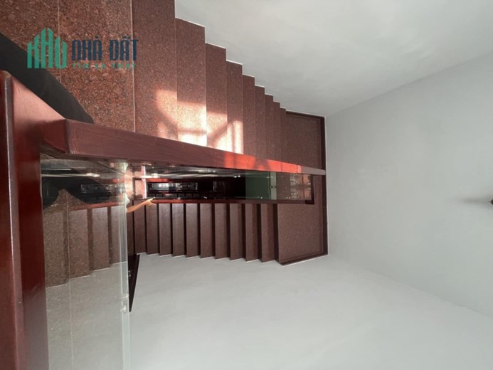 Bán Nhà Lê Văn Quới 4 Tầng, 106m2, Ngang 5m, Hẻm Oto Thông,
