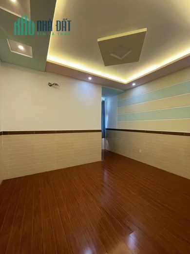 Bán Nhà Lê Văn Quới 4 Tầng, 106m2, Ngang 5m, Hẻm Oto Thông,