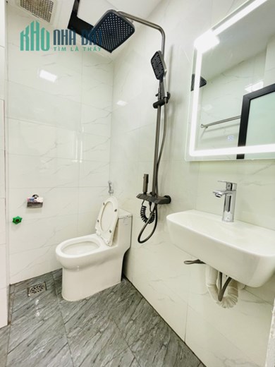 NGÕ 190 NGUYỄN TRÃI - NHÀ ĐẸP 4 TẦNG - MT 5.3M2 - VUÔNG ĐẸP - NHỈNH 3 TỶ