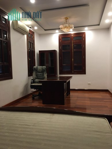 VIP !! Biệt thự Nguyễn Chánh 155mx4T oto hầm MT 9m vỉa hè VP trụ sở Cầu Giấy ở ngay
