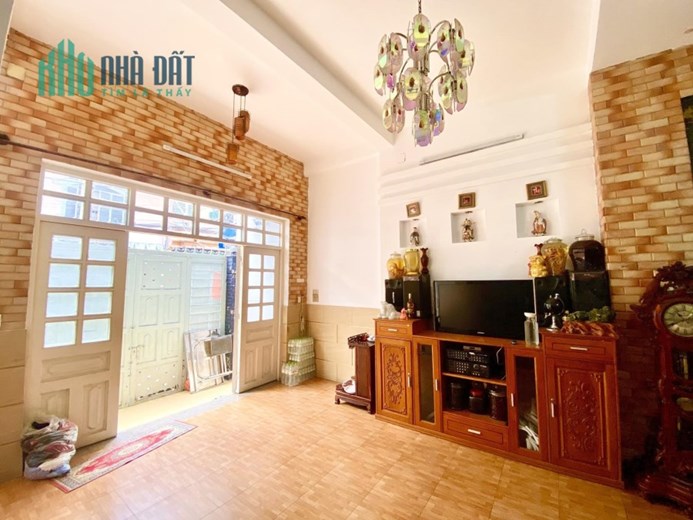 Bán Nhà Hẻm 8m Gò Dầu Tân Phú, 3 Tầng, Ngang Khủng 6m, Chỉ 8 Tỷ xx.