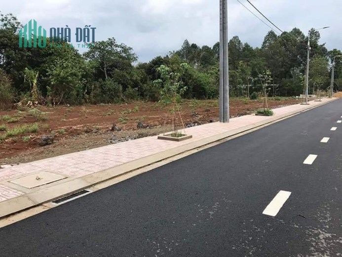 Cần bán lô đất ngay trường Nguyễn Viết Xuân Thống Nhất