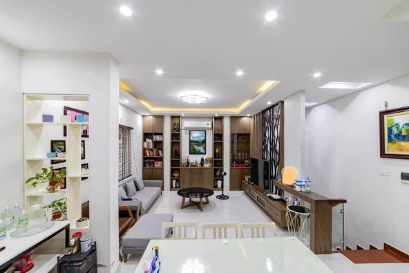 Cho thuê nhà số 53A, ngõ 322 Lê Trọng Tấn, Thanh Xuân, Hà Nội.