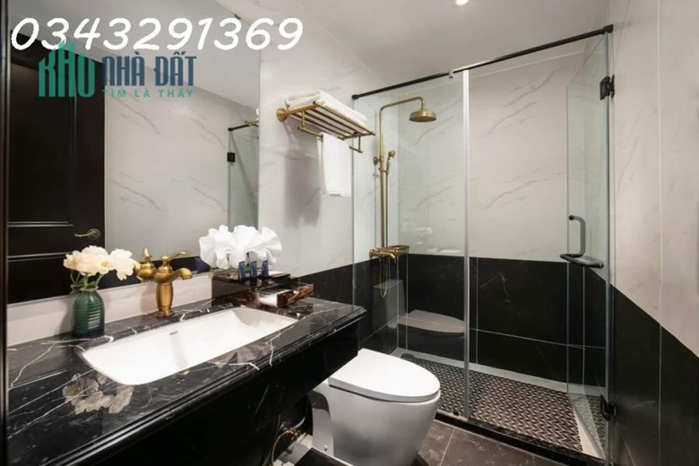 Bán Khách Sạn Mặt Hồ Ngọc Khánh,3 Mặt Thoáng,7 tầng Thang Máy, 130m2, Giá 58 tỷ