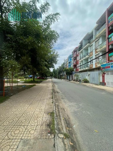 BÁN NHÀ MT TẠ QUANG BỬU VIEW CÔNG VIÊN. 4 TẦNG, 4PN, TRUNG TÂM QUẬN 8.