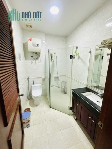 Nhà mặt đường tại phố Trực Cát - Lê Chân, vị trí đẹp, đi bộ ra Aeon Mall vài phút