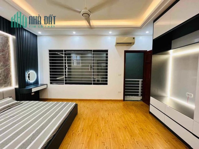 BÁN NHÀ XUÂN THỦY - NHÀ ĐẸP LUNG LINH - 30M RA MẶT PHỐ - 48M2- 6.3 TỶ