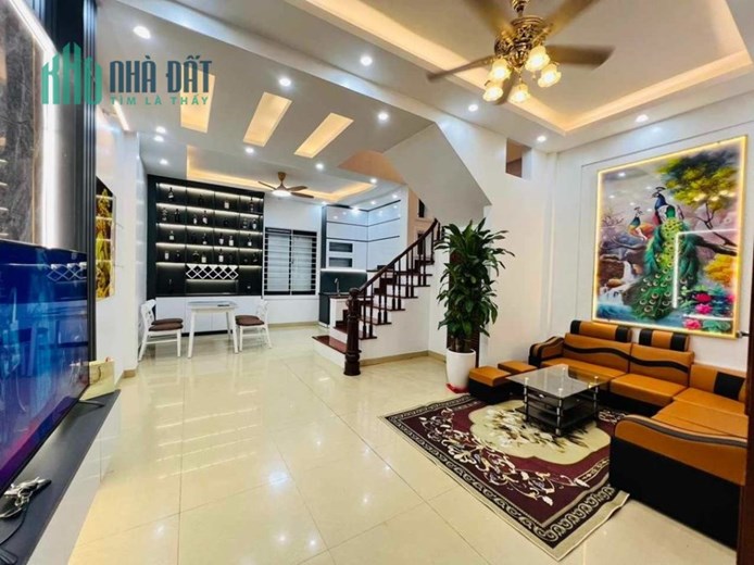 BÁN NHÀ XUÂN THỦY - NHÀ ĐẸP LUNG LINH - 30M RA MẶT PHỐ - 48M2- 6.3 TỶ