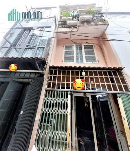Bán nhà Thạch Lam, Phú Thạnh, Tân Phú, 3 tầng 2PN, 18m2, chỉ 1.9 tỷ TL