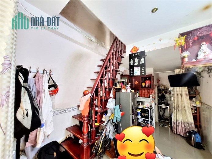 Bán nhà Thạch Lam, Phú Thạnh, Tân Phú, 3 tầng 2PN, 18m2, chỉ 1.9 tỷ TL