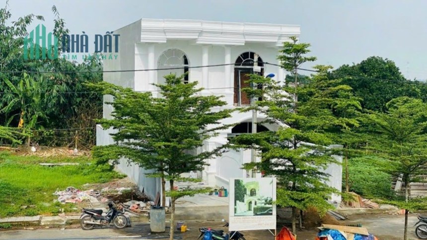 NHÀ ĐẸP  – GIÁ TỐT Cần Bán Nhanh Căn Nhà Phố Cách KDC Bửu Long 5 phút Lái Xe