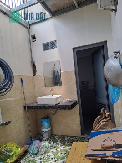 CHỈ HƠN 5 TỶ - MẶT TIỀN KINH DOANH NGAY KDC HÀ HUY GIÁP QUẬN 12 - GẦN 100M2, NGANG 5M HIẾM, 2 LẦU.