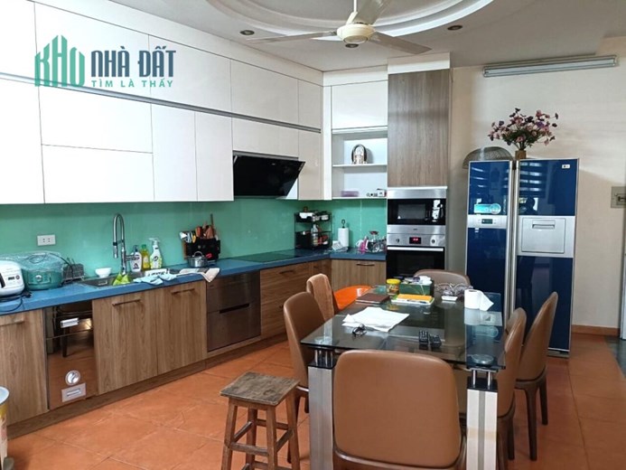 Mặt phố Tràng Thi, 80m2, MT7.8m, 150tỷ, vị trí hiếm, vuông nở hậu, 0977097287