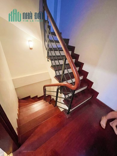 BÁN NHÀ PHỐ HỒNG MAI 43M - 5 TẦNG NHÀ ĐẸP DÂN XÂY FULL NỘI THẤT Ở NGAY NHỈNH 5 TỶ