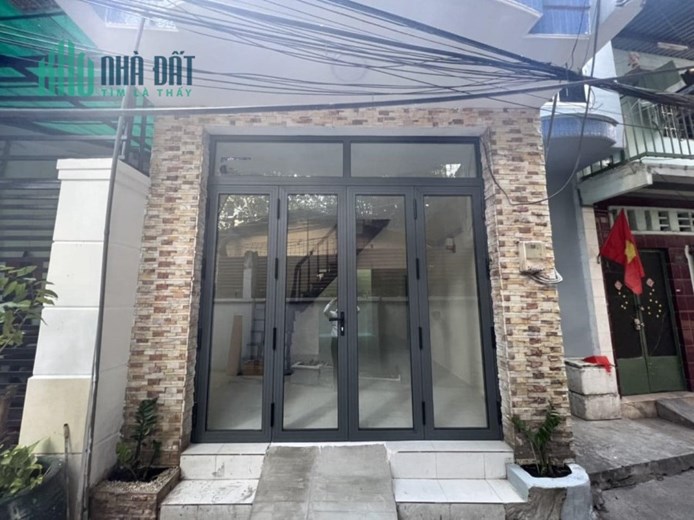 BÁN NHÀ GẦN ĐƯỜNG 3/2, HẺM 4M, 4 TẦNG, 4.5X8M, QUẬN 10, CHỈ 5TỶ