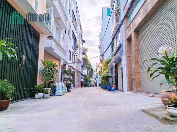 Bán nhà khu gần Nguyễn Văn Trỗi, Phú Nhuận, hẻm xe hơi, diện tích (3.3x11)m,  giá  7 .xtỷ
