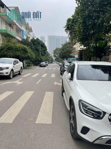 Bán Nhà Tây Mỗ, Đường 12M, Vỉa Hè, Sát Vin Smart, Văn Phòng, Dt 90m x4T. Giá 9.5Tỷ.