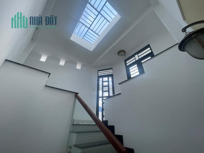 Bán nhà Nguyễn Duy Cung Phường 12 Q.gò vấp, 4 tầng, ĐƯỜNG 4m, giá chỉ 6.1 tỷ