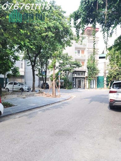 Bán nhà liền kề Thạch Bàn,view công viên,ô tô tránh,vỉa hè,80m*4T,MT7m,11.5 tỷ