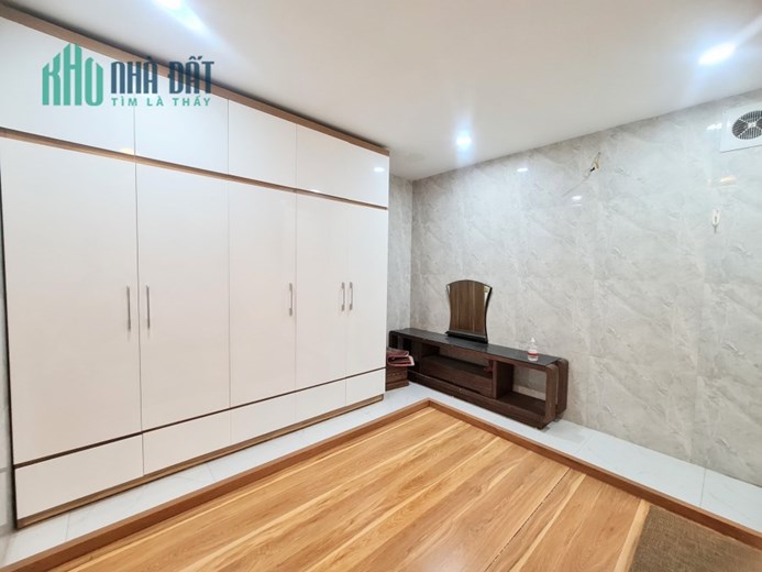 AN DƯƠNG - GARA Ô TÔ TRÁNH, THANG MÁY, KINH DOANH. Giá tốt 11.6 Tỷ