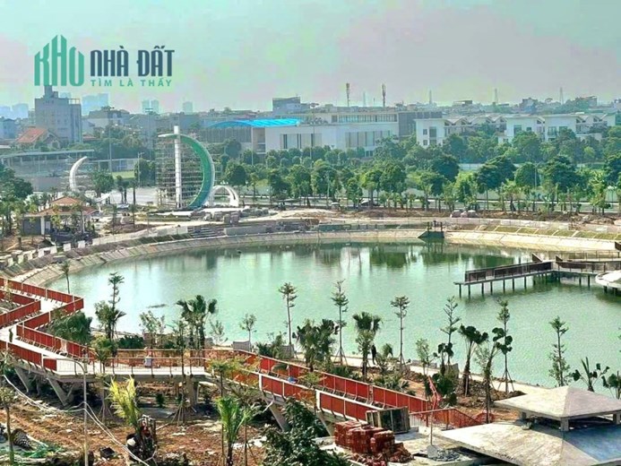 Nhà mặt phố Ngọc Thuỵ, Mt 18m, nhà BT cổ 3 tầng, dt 350m, giá hơn 30 tỷ.