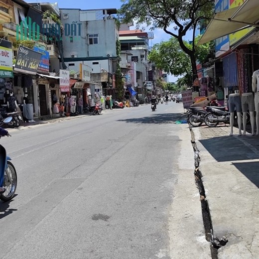 Cho thuê nhà mặt phố Trương Định, Hoàng Mai, hai mặt đường, 46m2, 2 tầng, 16 triệu
