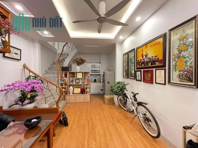 Bán nhà Liễu Giai, Ba Đình. 27mx5; giá 8 tỷ 8.