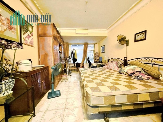 Bán nhà riêng phố Nguyễn Phúc Lai 55m 4 tầng 4 ngủ mặt tiền 4.5m ô tô đỗ cửa ở ngay chỉ 8.2 tỷ lh