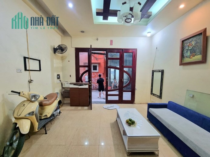 Xã Đàn,Đống Đa- NHÀ ĐẸP - NGÕ THÔNG. - Ô TÔ - KDVP- Ở SƯỚNG  -  NHỈNH 6 TỶ - MT 4m3 ,  5T, SỔ HOA
