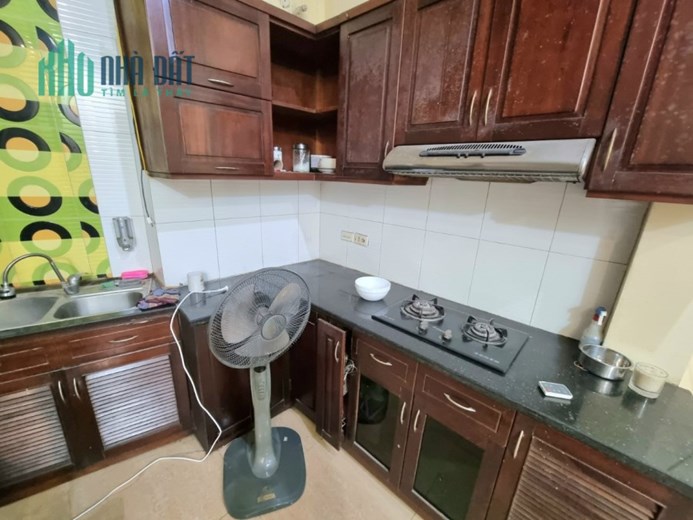 Xã Đàn,Đống Đa- NHÀ ĐẸP - NGÕ THÔNG. - Ô TÔ - KDVP- Ở SƯỚNG  -  NHỈNH 6 TỶ - MT 4m3 ,  5T, SỔ HOA
