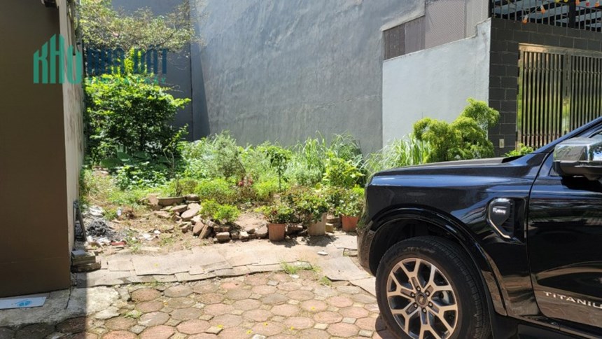 Bán đất mặt phố Ngọc Trì, Cổ Linh, 81m, MT 4.8m, kinh doanh, 9 tỷ 8