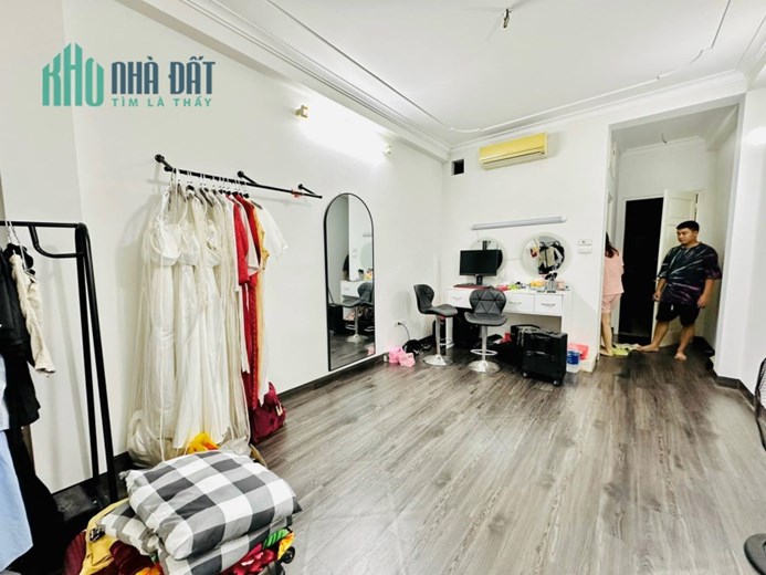 Bán nhà Âu Cơ, 65m2, 5T, 4m, 8.3 tỷ Tây Hồ, ô tô, 2 thoáng.