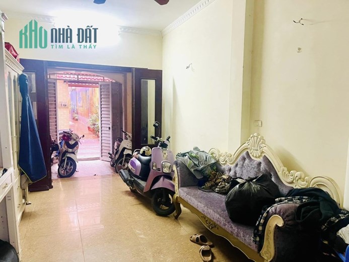 Bán nhà Âu Cơ, 65m2, 5T, 4m, 8.3 tỷ Tây Hồ, ô tô, 2 thoáng.