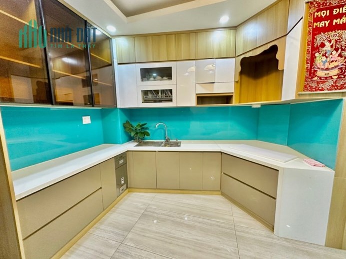 Bán nhà MT Trần Hữu Trang, 83m2, nở hậu, 6 TẦNG THANG MÁY, Phú Nhuận, 17.9 tỷ