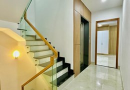 Bán nhà Hồ Biểu Chánh, Phú Nhuận, 6 tầng, THANG MÁY, 6PN, sân để Ô TÔ, 18 tỷ
