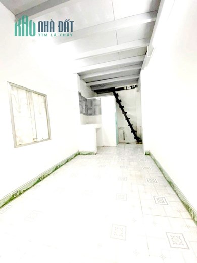 Tôi cần bán nhà TXS có SHR, HOÀN CÔNG ĐỦ, CHỈ 1.180 TỶ.