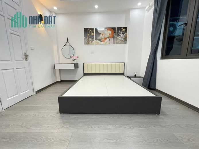 Nhà mới gần Nguyễn Khang, Cầu Giấy 28m 5T, ngõ thoáng, 3.35 tỷ