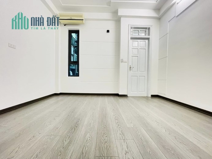Nhà mới gần Nguyễn Khang, Cầu Giấy 28m 5T, ngõ thoáng, 3.35 tỷ