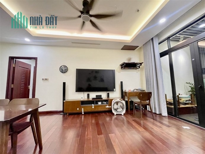 Hàng Hiếm ! Tòa R2 Royall city căn 3PN 2WC - 134m² giá 7.3 tỷ co slot oto