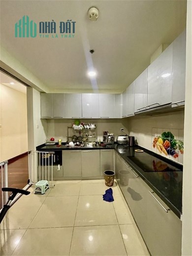 Hàng Hiếm ! Tòa R2 Royall city căn 3PN 2WC - 134m² giá 7.3 tỷ co slot oto