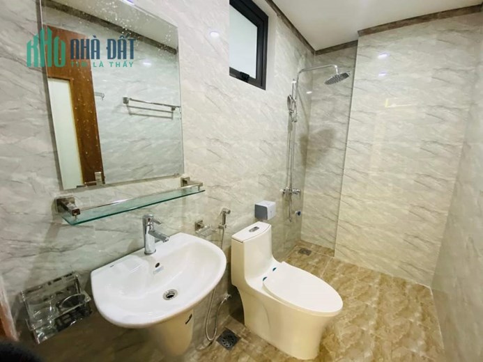Bán nhà Nguyễn Trãi 50 m2, 6 tầng , ô chờ TM, Gara ÔTÔ, KD, 8.2 tỷ