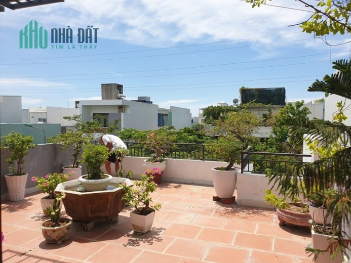 NHÀ ĐẸP HÒA XUÂN , GARA, NHÀ MỚI CHỦ TỰ XÂY, CÓ NGỦ TẦNG 1, NGAY SÁT VÕ CHÍ CÔNG VÀ 29/3, TƯƠNG LAI