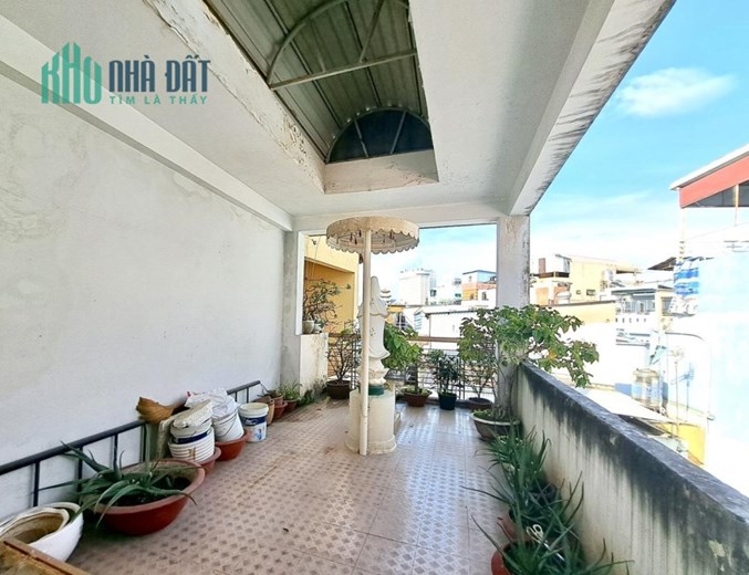 GIẢM SỐC 1 Tỷ 2 —> CHỈ CÒN 5 Tỷ x
BÁN NHÀ LÊ VĂN SỸ QUẬN 3 - 55M2 - 4 TẦNG