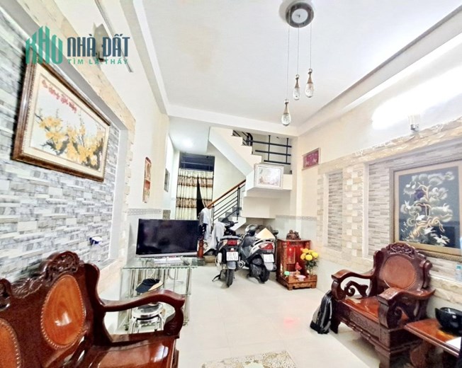 GIẢM SỐC 1 Tỷ 2 —> CHỈ CÒN 5 Tỷ x
BÁN NHÀ LÊ VĂN SỸ QUẬN 3 - 55M2 - 4 TẦNG