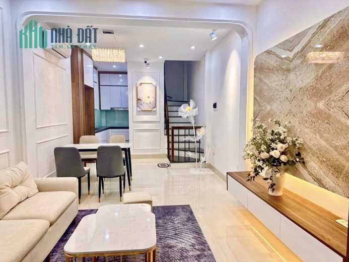 Hót ! Nhà đẹp ở ngay Kim Hoa, Xã Đàn, 43m2 x 5Tầng mới 100%,chủ tặng full nội thất