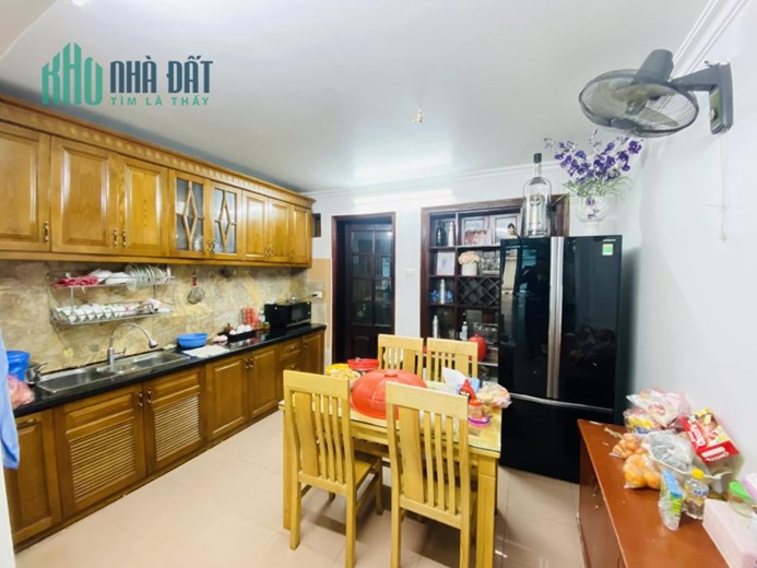 Chủ Ngộp Bank, Bán Gấp ! Chỉ hơn 9 tỷ, 70m x 4 tầng, Phân Lô quân đội Phố Vương Thừa Vũ.