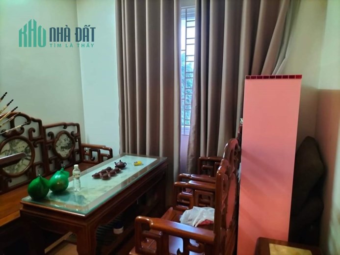 Mặt ngõ 68 Cầu Giấy, Kinh doanh sầm uất  ,oto đỗ cửa, 161m2  mặt tiền7.5m giá chỉ 25 tỷ